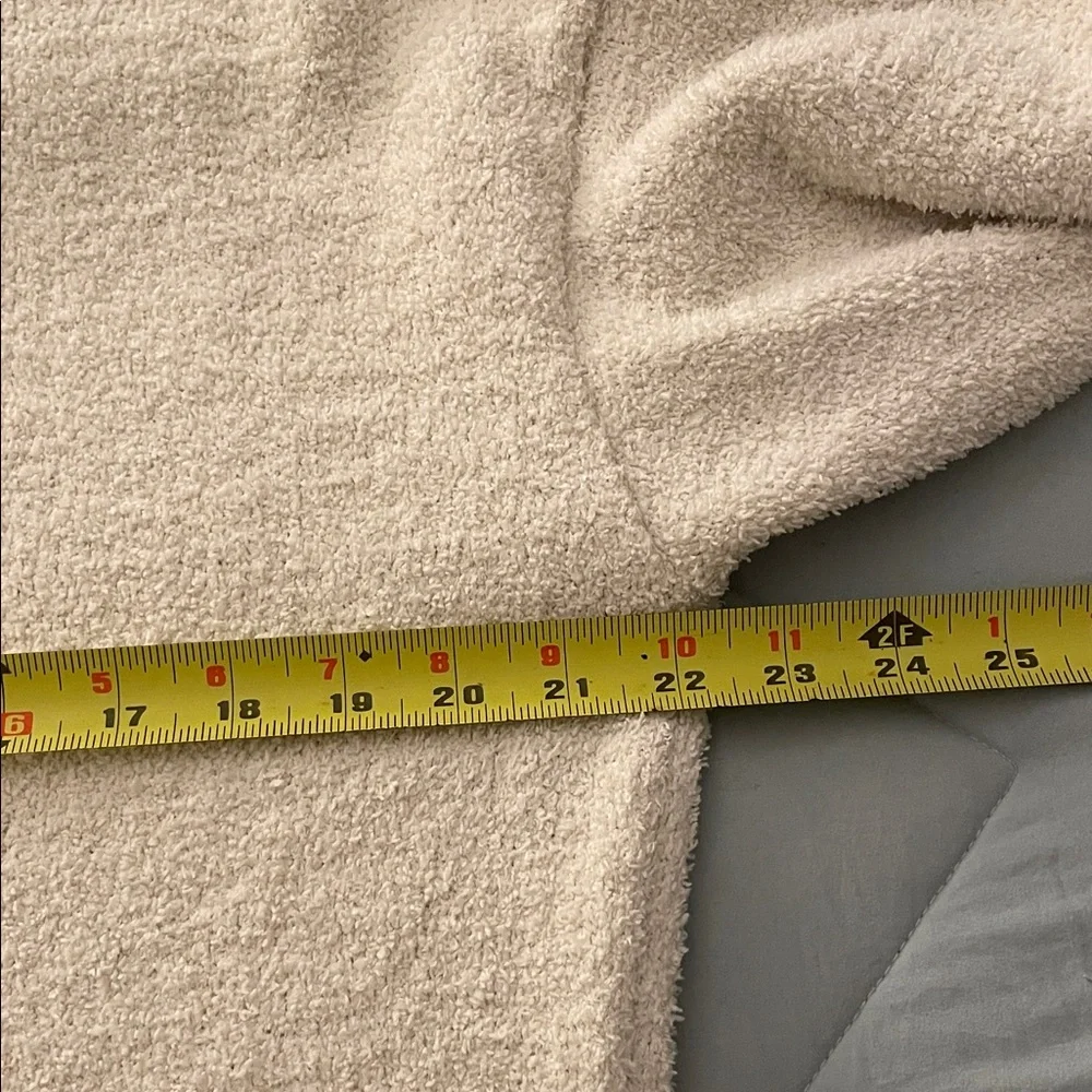 Uniqlo Cream Crew Neck Teddy Bear Sweater